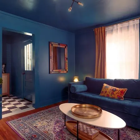The Pelican - Serene East Hill Villa